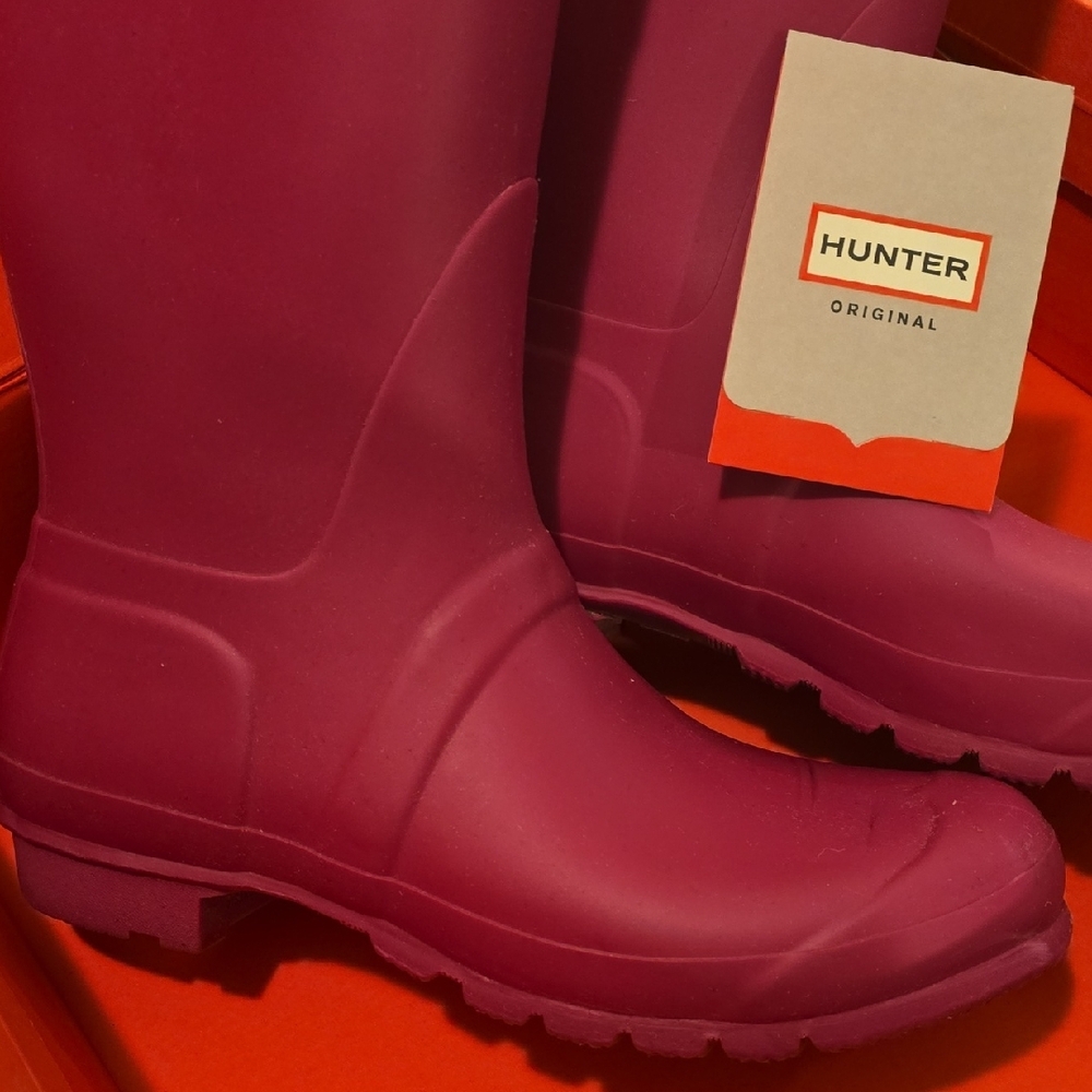 Hunter Vibrant Dark Pink Rain Boots - Picture 3 of 3